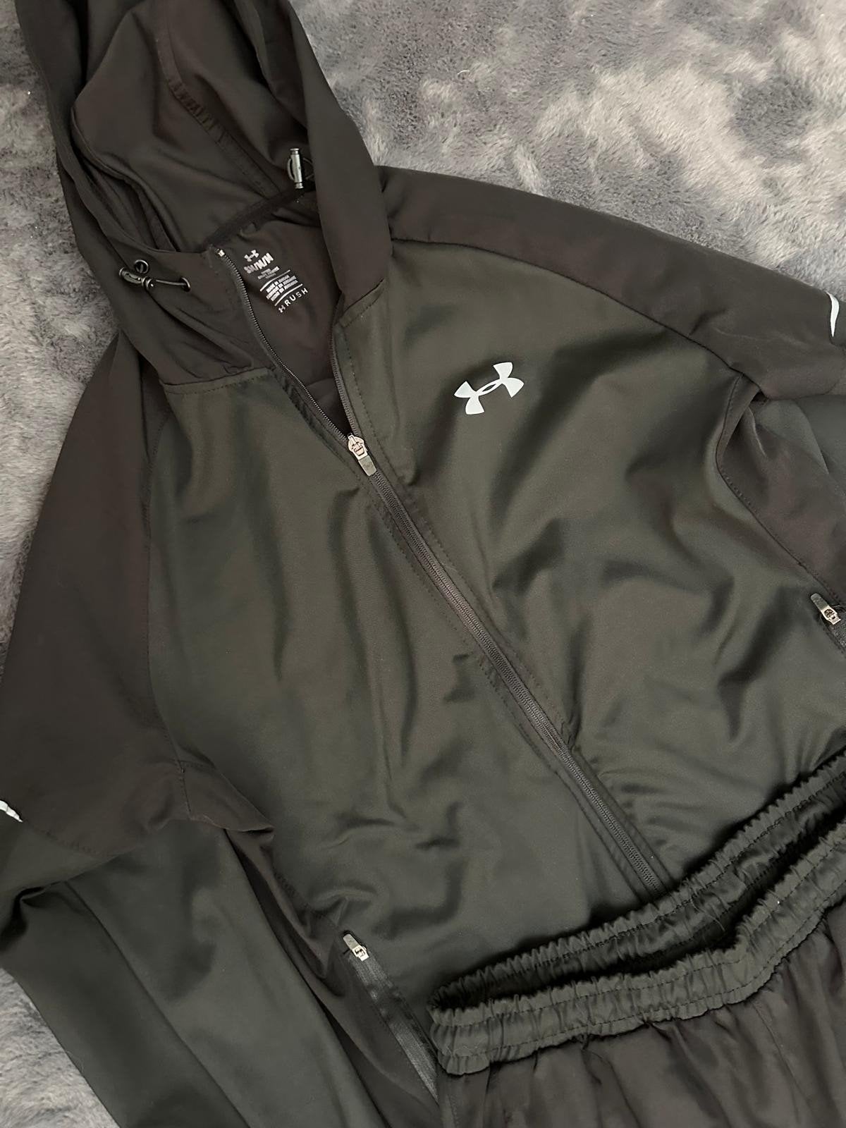 Under Armour trainingspak -, Maat 48/50 (M), Zwart, Under Armour, Nieuw