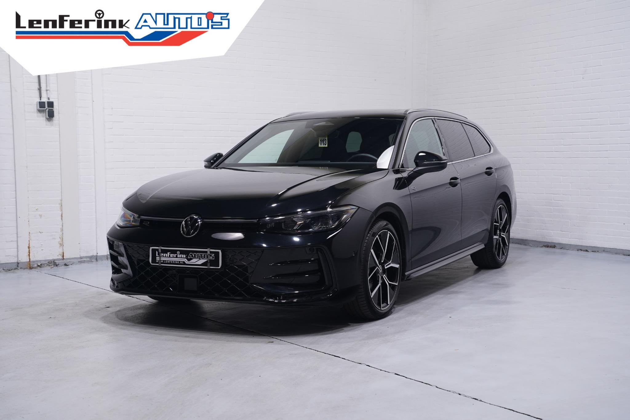 Volkswagen Passat R-line 150 PK DSG Panodak camera IQ Light, Stof, Gebruikt, Zwart, 4 cilinders
