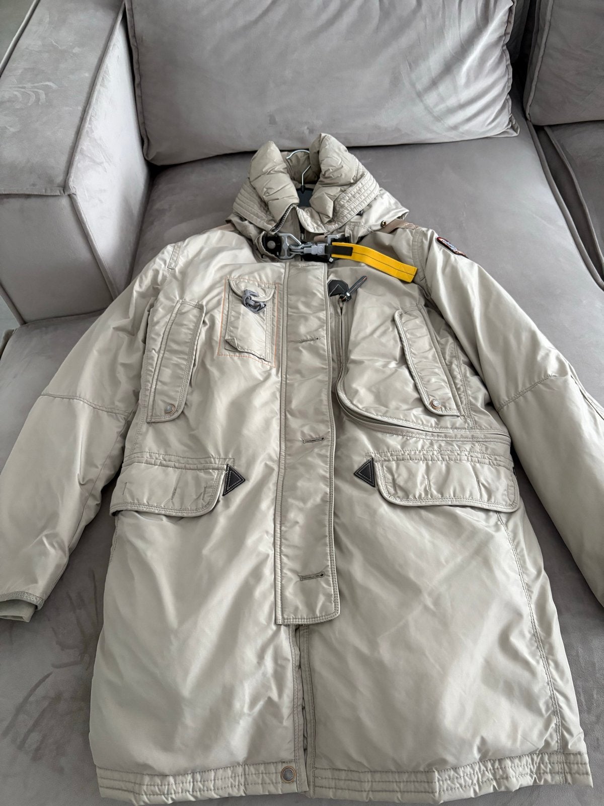 Parajumpers Jas - Maat L - Zo goed als nieuw, Ophalen of Verzenden, Gedragen, Maat 42/44 (L), Beige