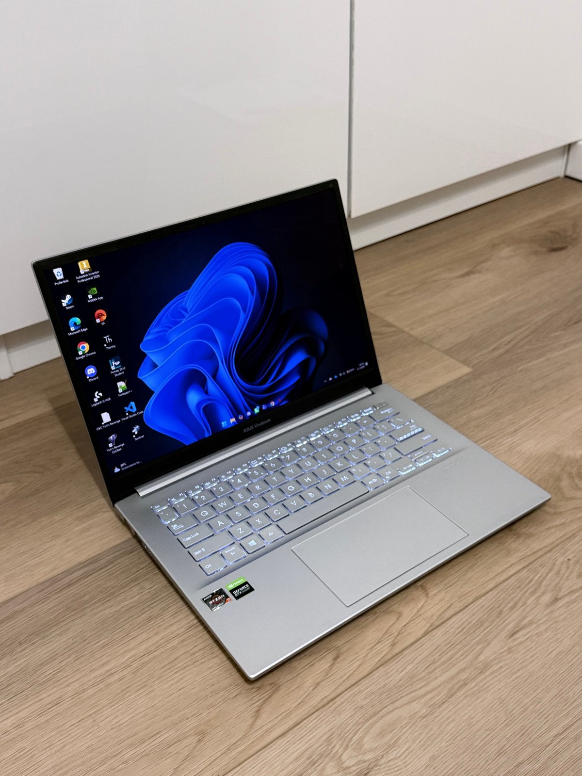 Asus Vivobook 14" OLED Ryzen 7 5800H RTX 3050 16GB RAM, Computers en Software, Gebruikt, Met videokaart, Qwerty, 14 inch