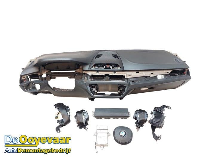Airbag set + dashboard van een BMW 5-Serie (5-Serie 17-), Gebruikt, -, -, Ophalen of Verzenden