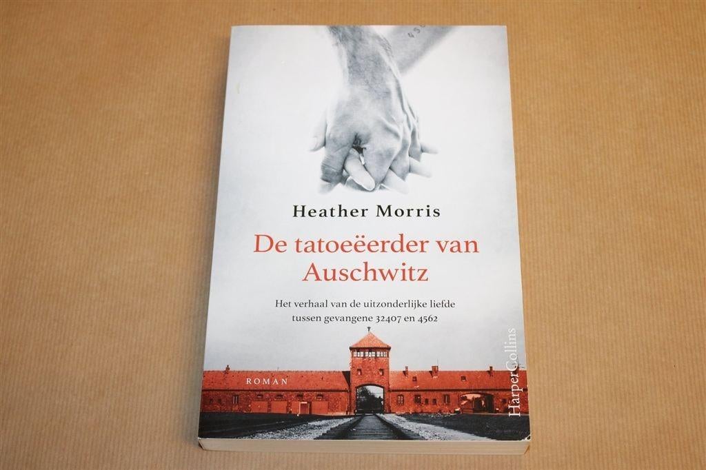 De Tatoeëerder van Auschwitz — Roman WOII Liefde Morris, Boeken, Ophalen of Verzenden, Tweede Wereldoorlog, Gelezen, Overige onderwerpen