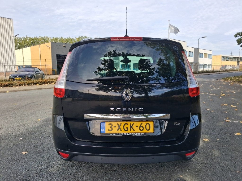 Foto 7 van Renault Grand Scenic 1.2 TCE 97KW 7P 2014 Zwart