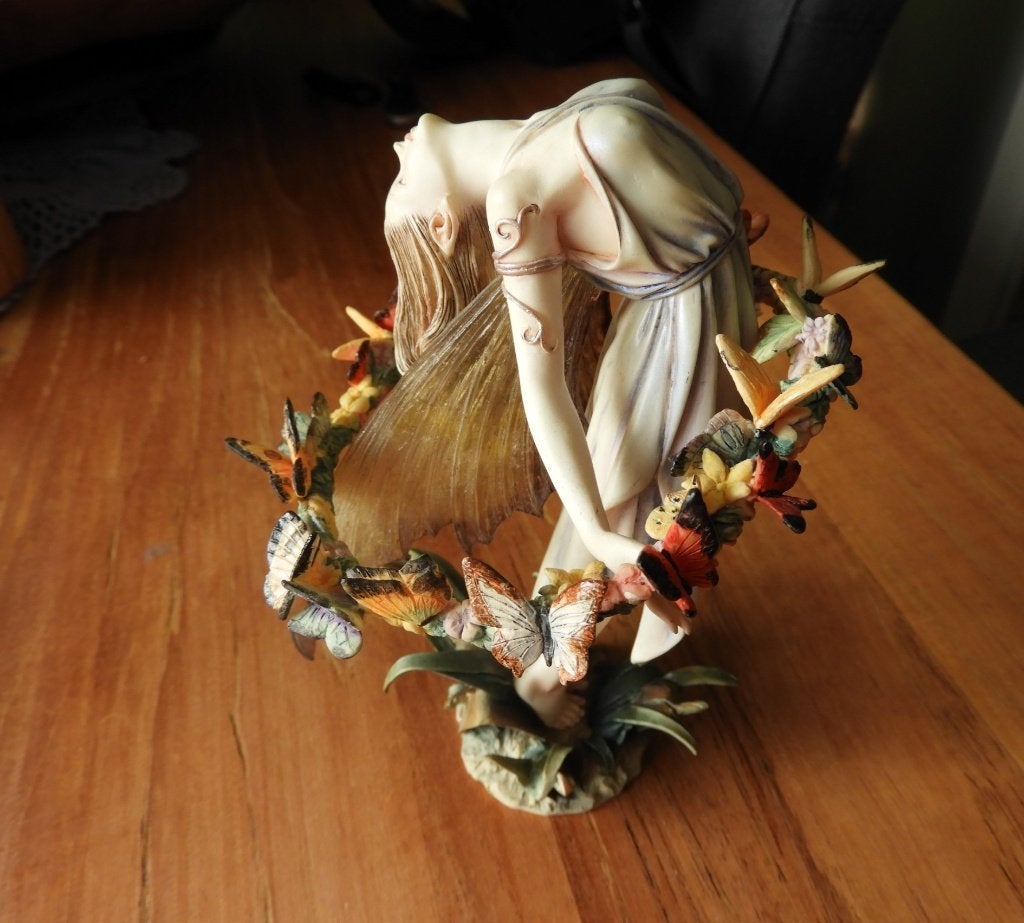 Elvenbeeld,   The Garland, Ophalen