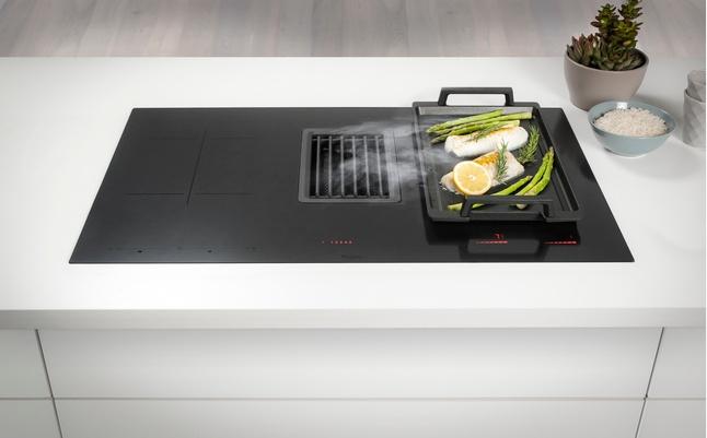 Praktisch NIEUWE INDUCTIE met AFZUIGING voor WEGGEEFPRIJS!!, Witgoed en Apparatuur, Kookplaten, Ophalen, Nieuw, 4 kookzones, Inbouw