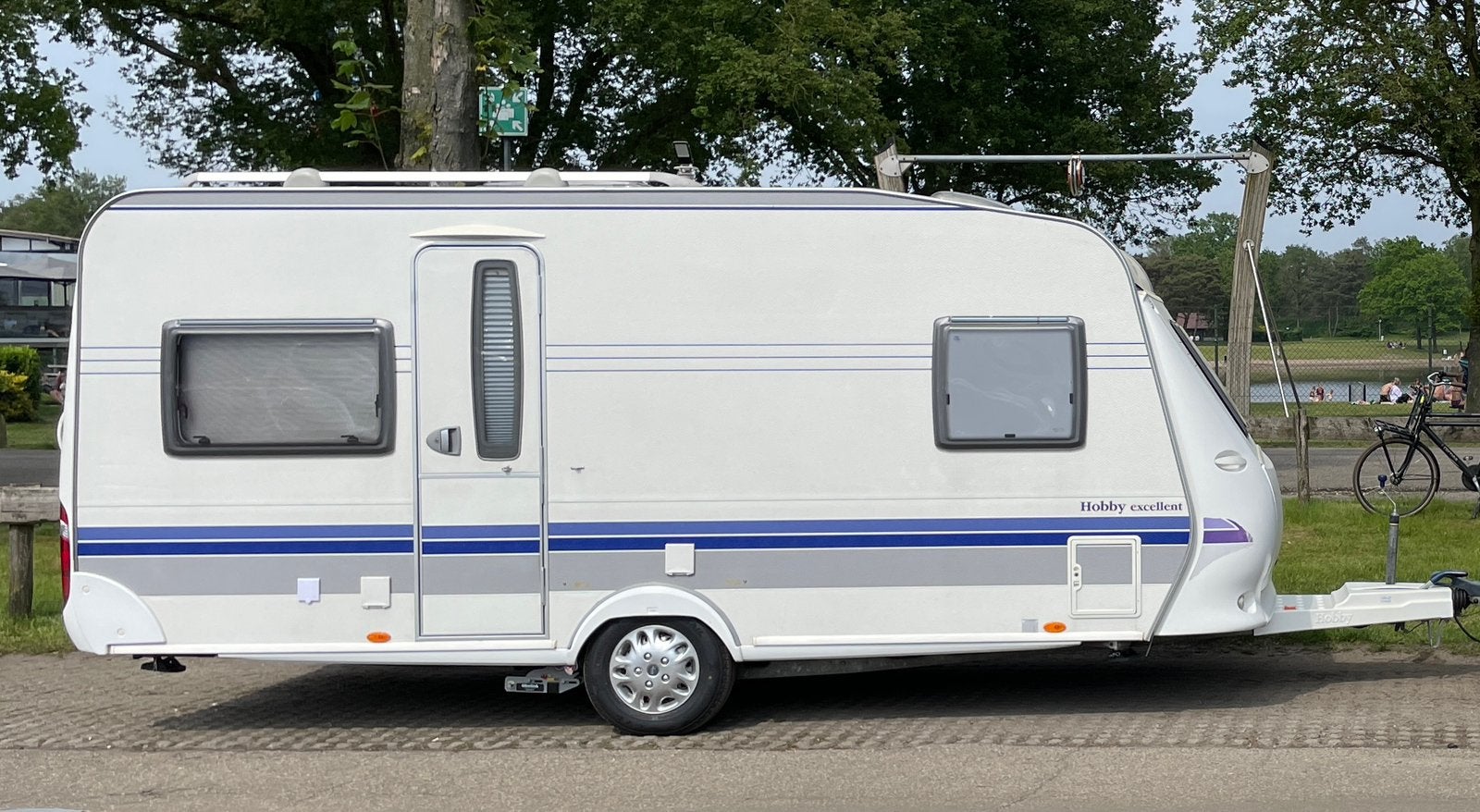 Hobby 460 ufe, Vast bed, Rondzit, Hobby, Particulier