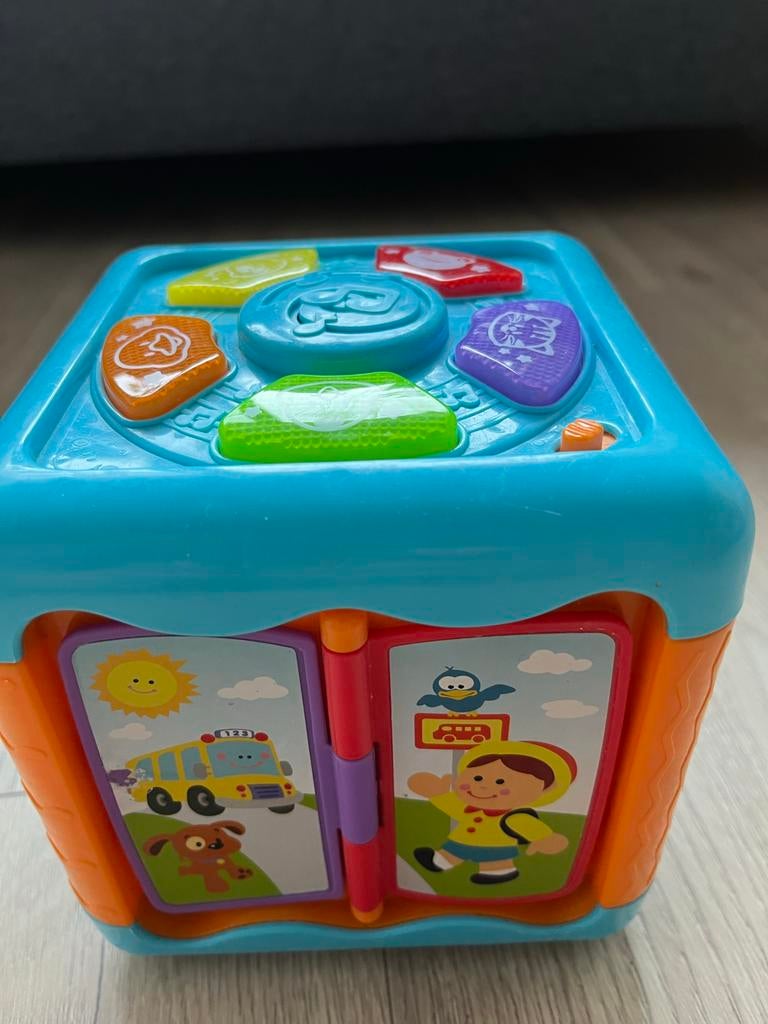 Interactieve Speelkubus met Licht en Geluid, Ophalen, Zo goed als nieuw, Overige typen, Met licht