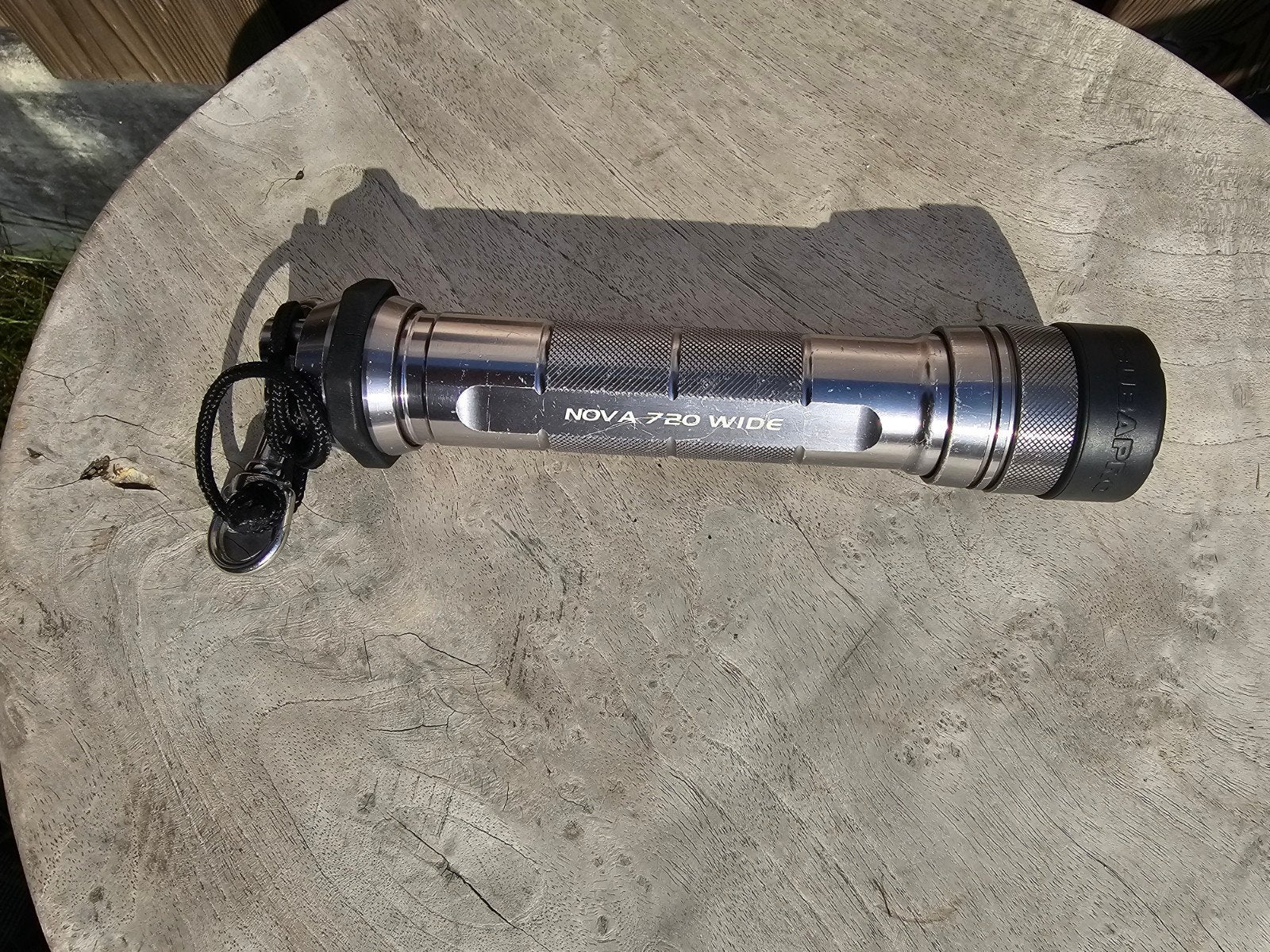 Scubapro Nova 720 Wide Duiklamp, Watersport en Boten, Ophalen of Verzenden, Zo goed als nieuw, Duiklamp