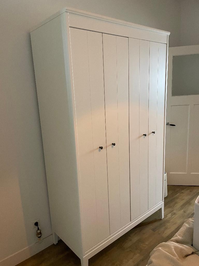 Idanas Wardrobe, Ophalen, Met deur(en), 100 tot 150 cm, Zo goed als nieuw