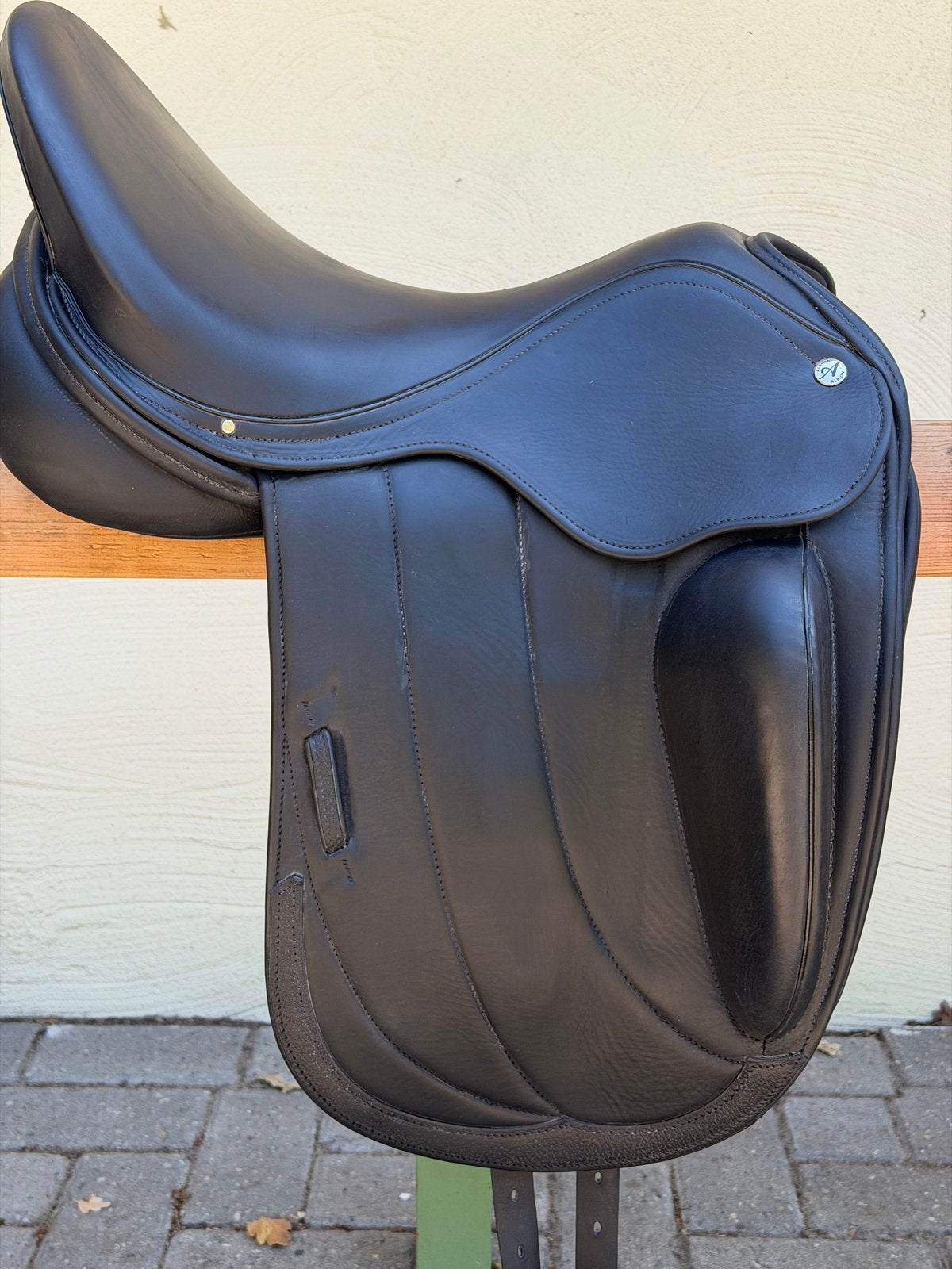 Albion Fabrento dressuurzadel monoblad 17,5 inch, Dieren en Toebehoren, Paarden en Pony's | Zadels, Zo goed als nieuw, Dressuur