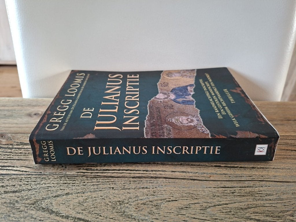 De Julianus Inscriptie – Gregg Loomis, Ophalen of Verzenden, Gelezen