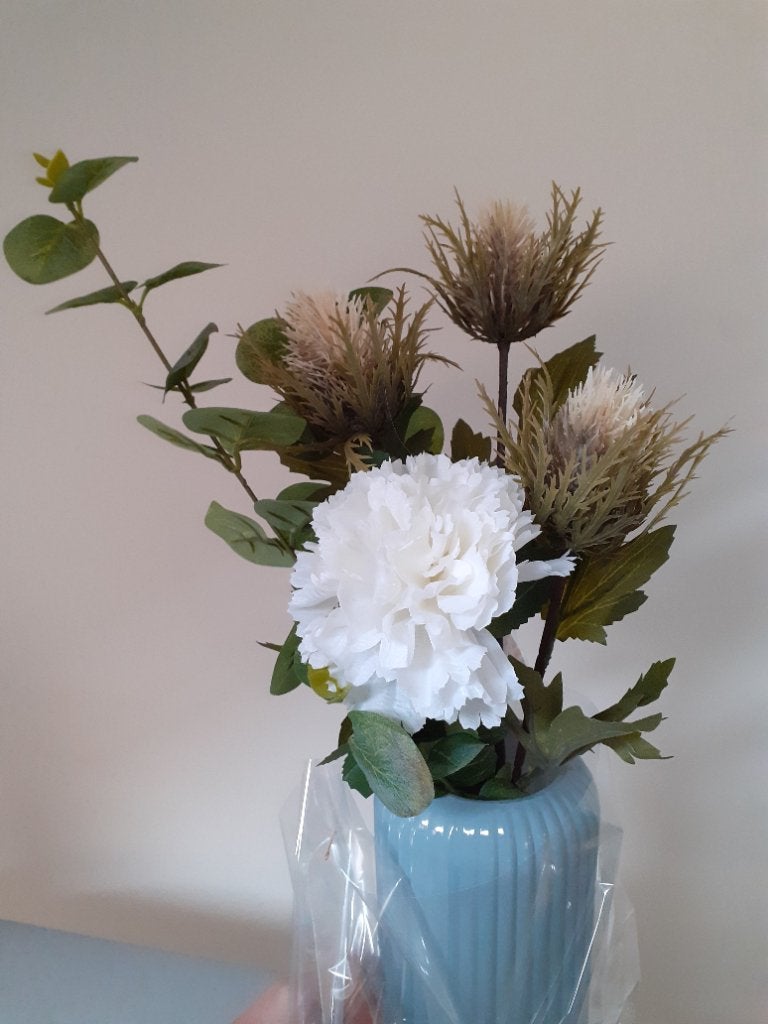 Vaas met mooie kunstbloemen, Huis en Inrichting, Ophalen of Verzenden, Nieuw, Kunstbloem