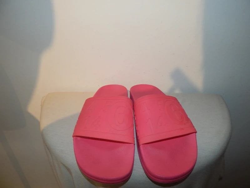 MM6 Maison martin margiela fel roze kunststof slippers 40, Slippers, Verzenden, Zo goed als nieuw, Roze