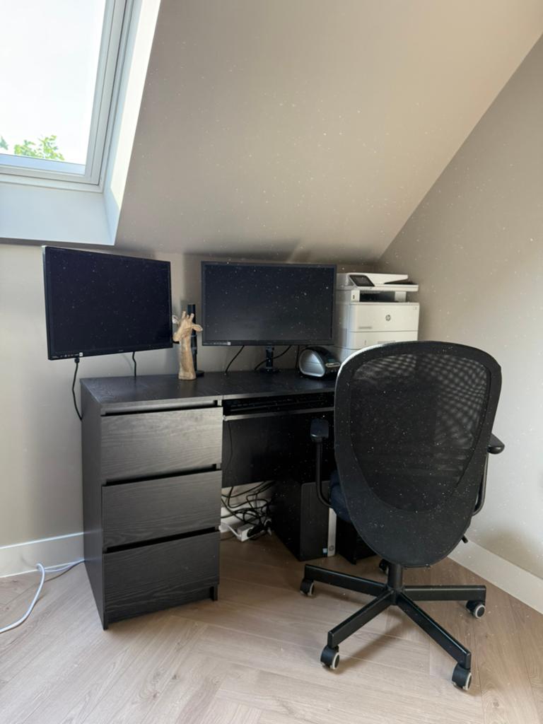 Zwart bureau met lades, Hout, 50 cm, Zo goed als nieuw, Jysk