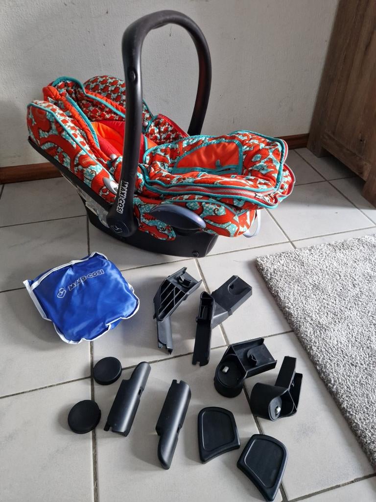Maxi-Cosi met complete set accessoires, Ophalen of Verzenden, 0 t/m 13 kg, Maxi-Cosi, Gebruikt
