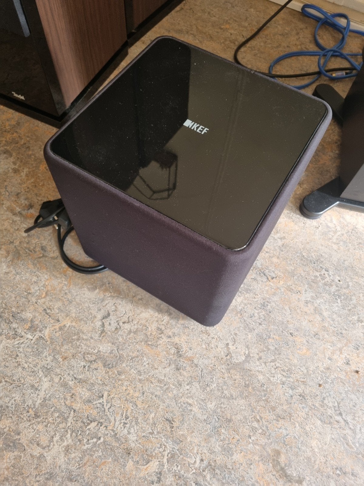 kef subwoofer, Overige merken, 70 watt of meer, Ophalen of Verzenden, Zo goed als nieuw