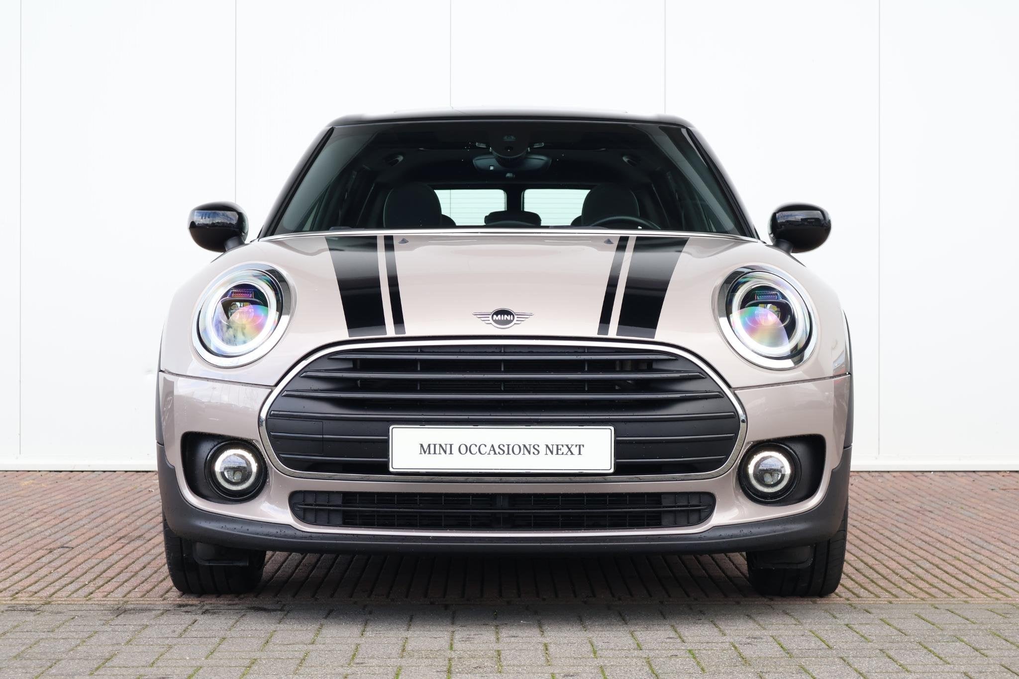 MINI Clubman 1.5 Cooper Business Edition | Pano-dak | Stoelv, 136 pk, Gebruikt, Origineel Nederlands, 19 km/l