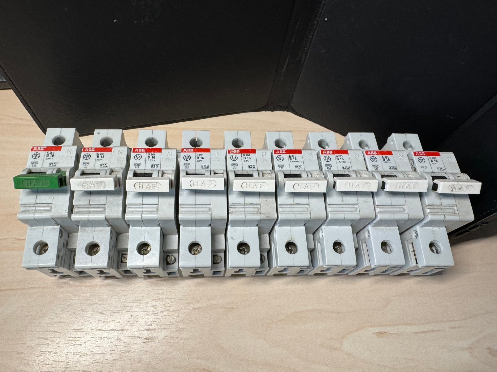 ABB B16 Automaten + N S261 6 euro per stuk, Ophalen of Verzenden, Gebruikt, Installatieautomaat