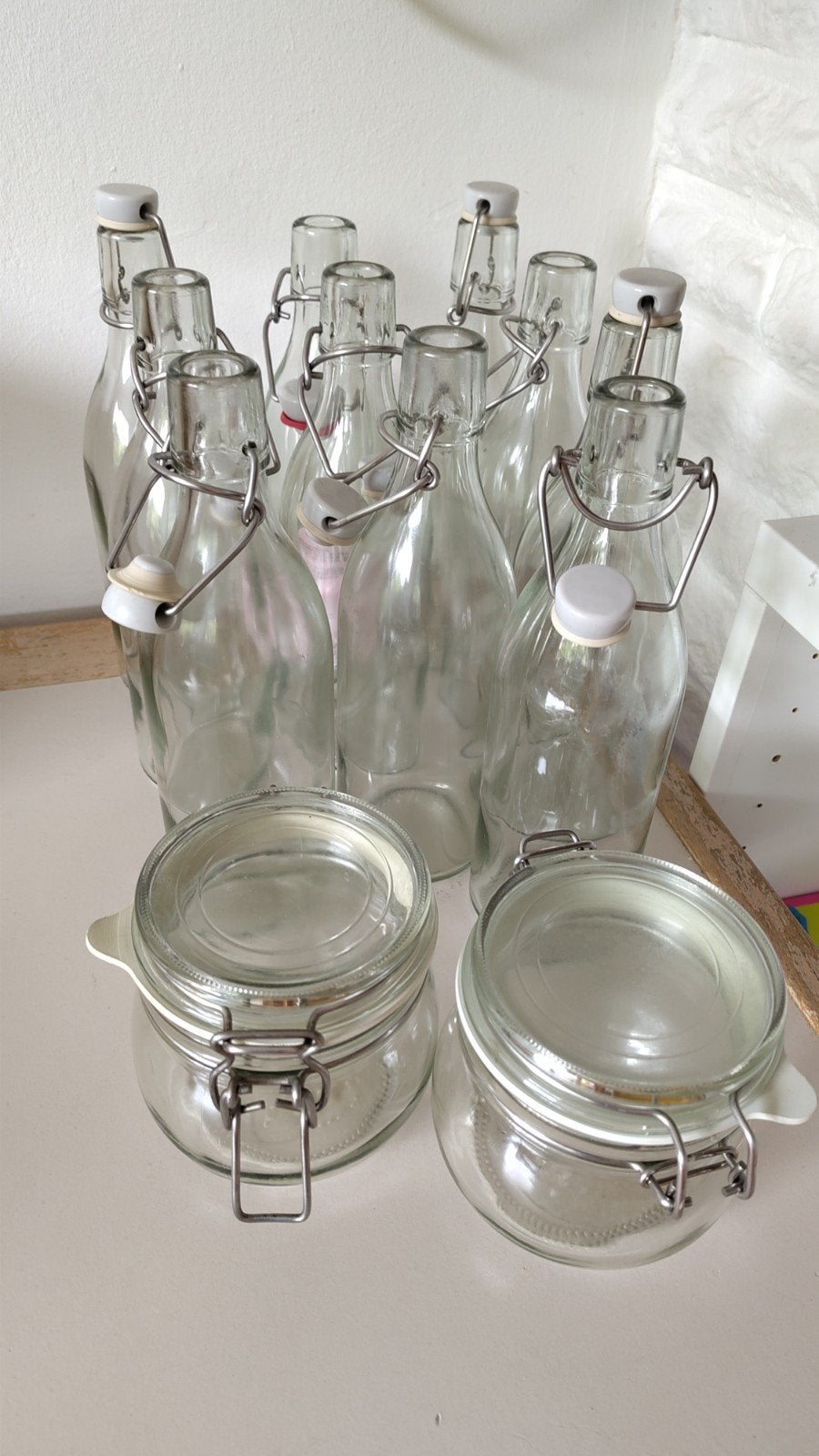 10 flessen en 2 potjes met beugelsluiting, Ophalen, Wit, Glas, Overige typen