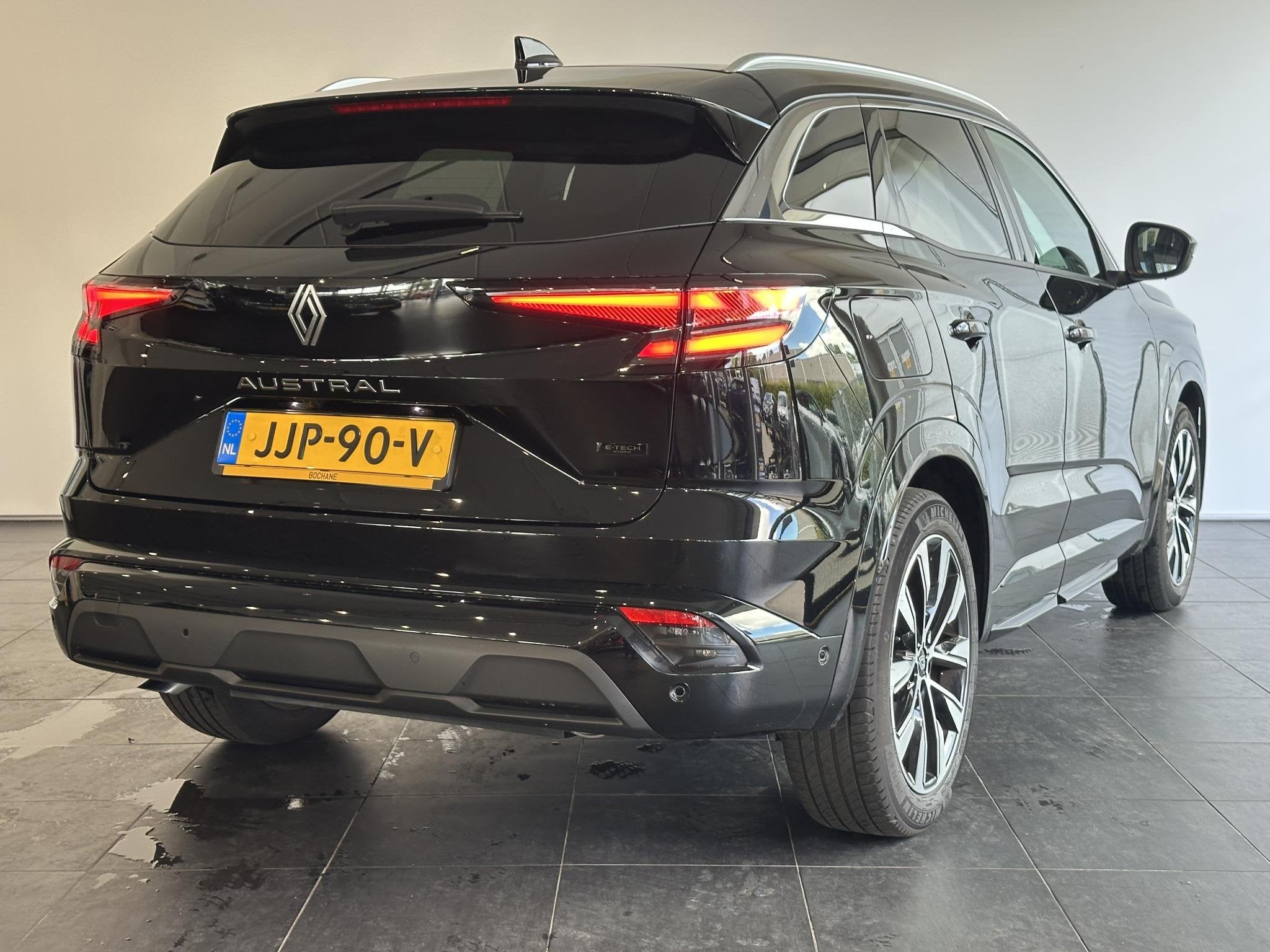 Renault Austral 1.2 E-Tech full hybrid 200 techno | NIEUW MO, Auto's, Stof, Gebruikt, 1199 cc, Parkeersensor