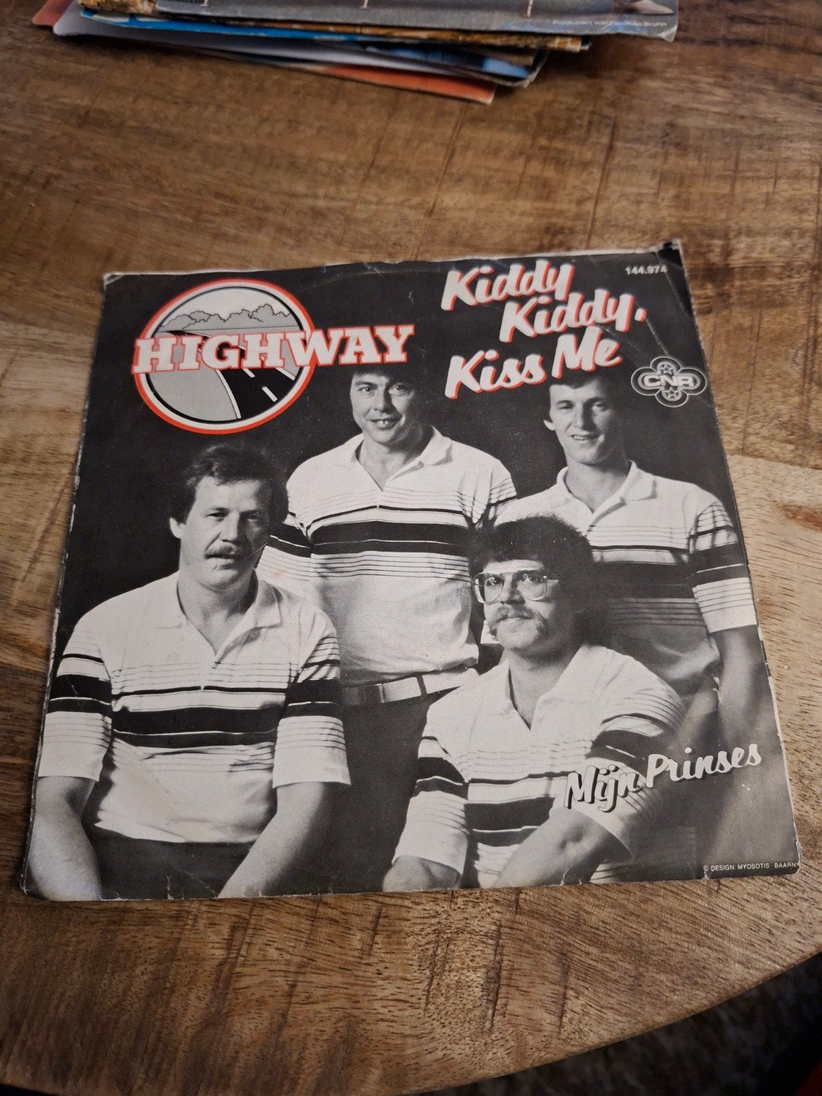 highway  / kiddy kiddy kiss me, Ophalen of Verzenden, Zo goed als nieuw, Nederlandstalig