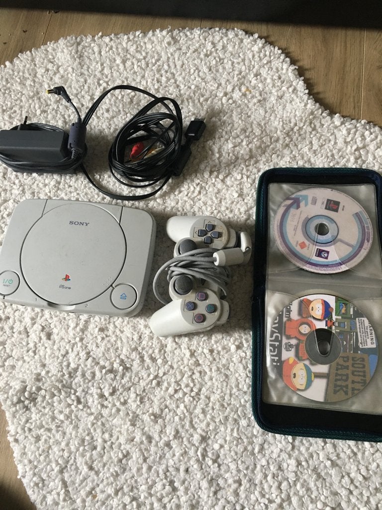 Playstation one compleet met 11 spellen, Ophalen of Verzenden, Zo goed als nieuw