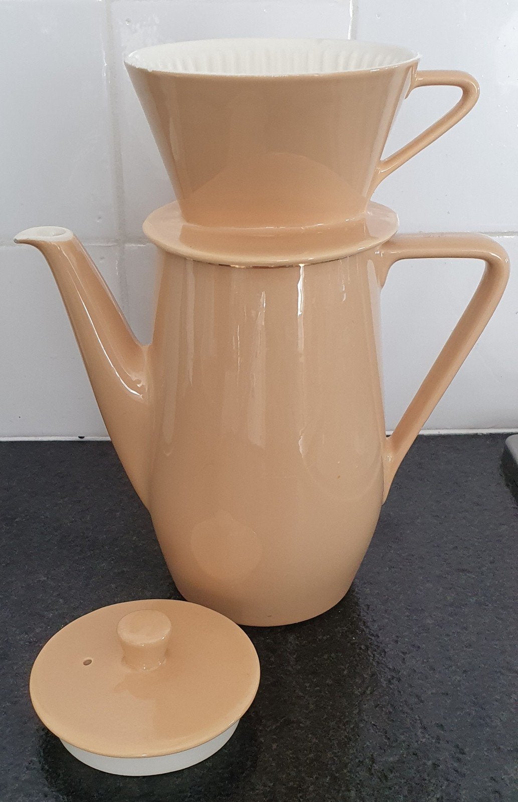 Douwe Egberts koffiekan + filter beige met gouden randje, Ophalen of Verzenden