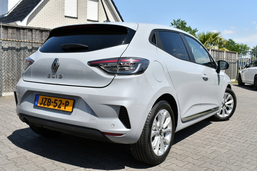 Renault Clio 1.0 TCe 2025 7.500KM|Carplay|DAB|LED (bj 2025), Auto's, Gebruikt, Bedrijf, 3 cilinders, 5 stoelen