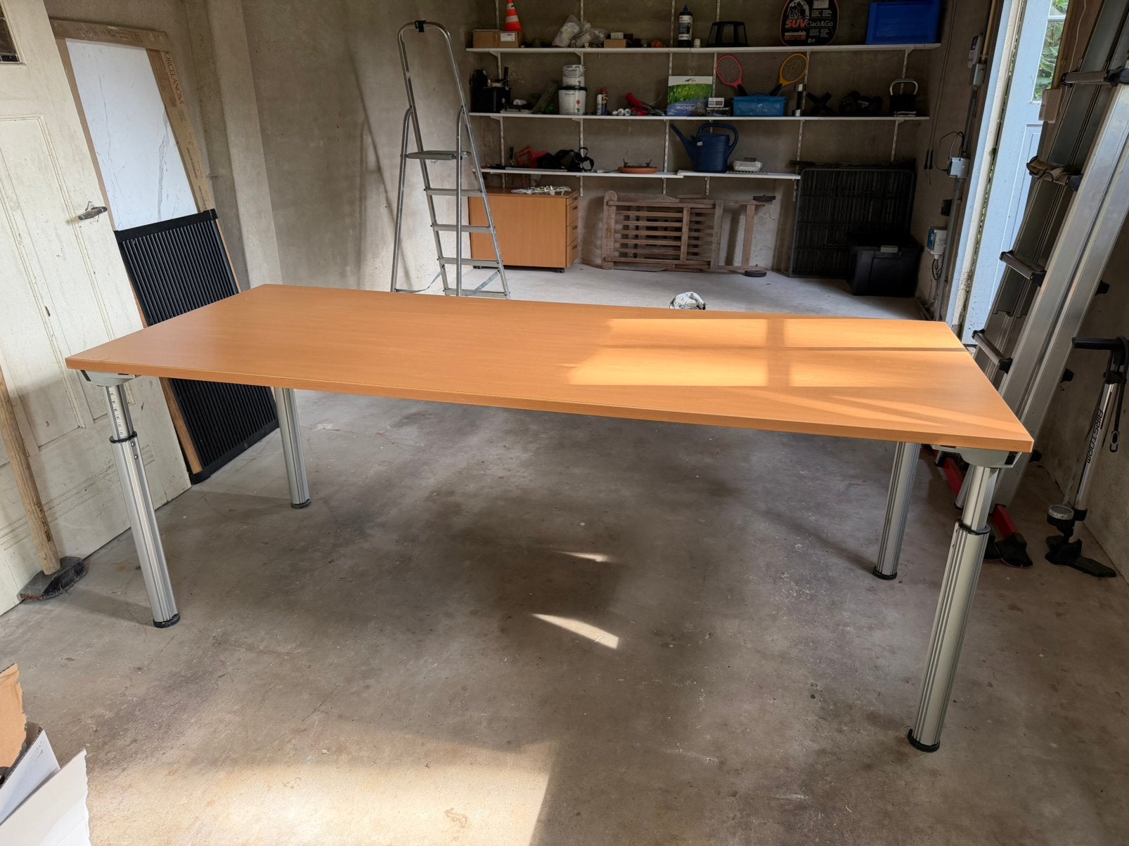 Zeer degelijke werktafel / bureau 200x80cm, Ophalen, Demontabel, Zo goed als nieuw, Computerbureau