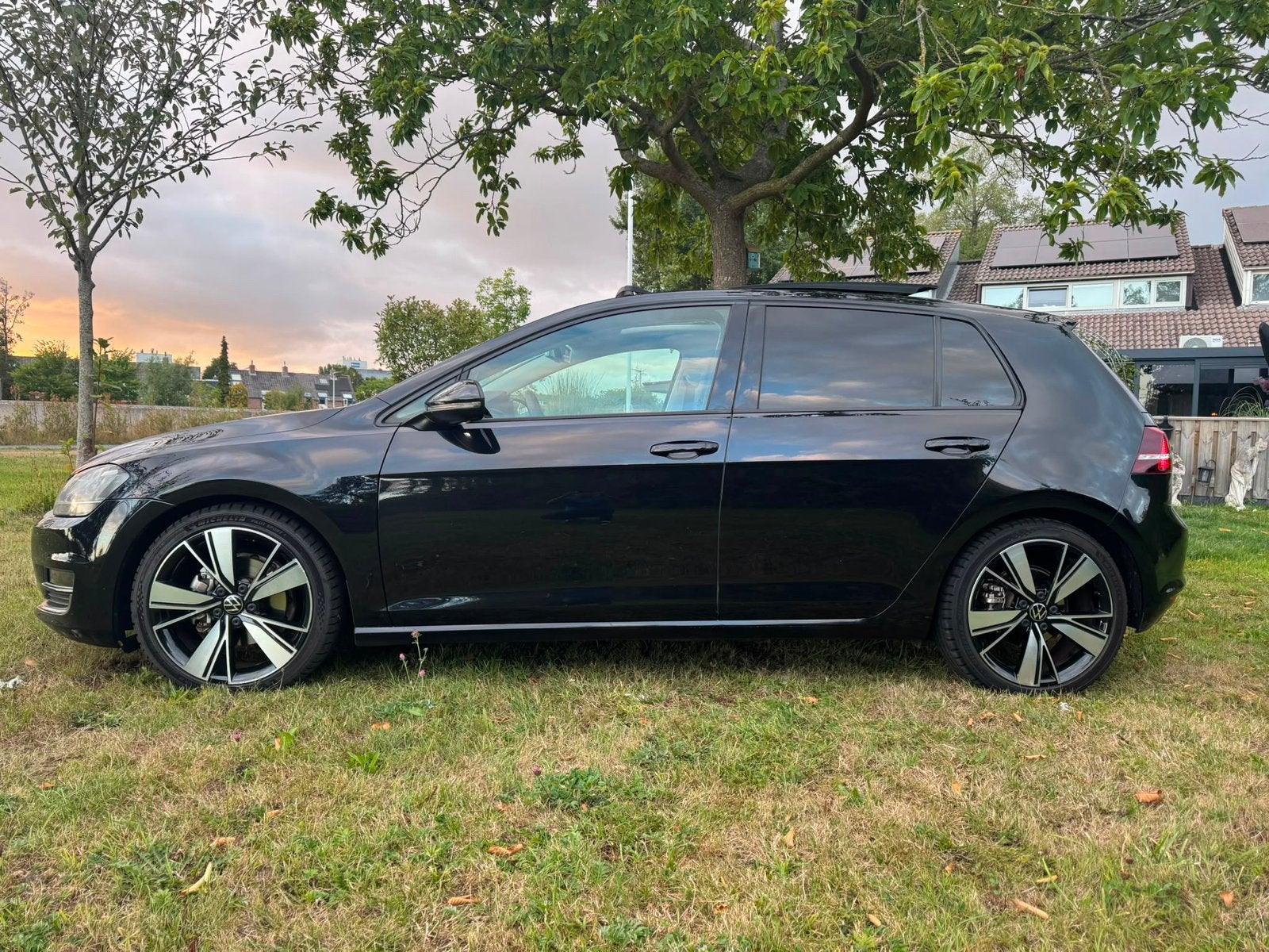 Volkswagen Golf 1.4 TSI 110KW 5D DSG 2016 Zwart, Auto's, 4 cilinders, Zwart, 1395 cc, 650 kg