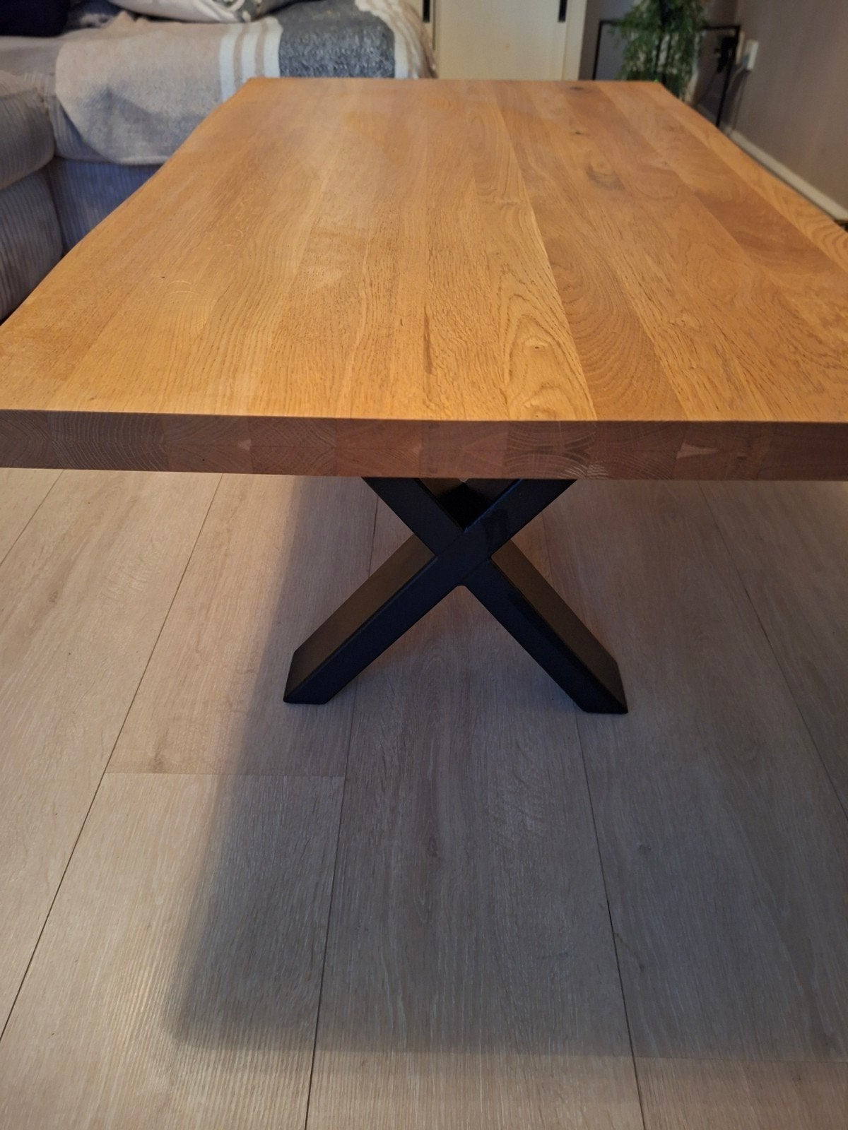 Salontafel acaciahout boomstam met metalen x-poot, Ophalen, Hout, Gebruikt, Bruin