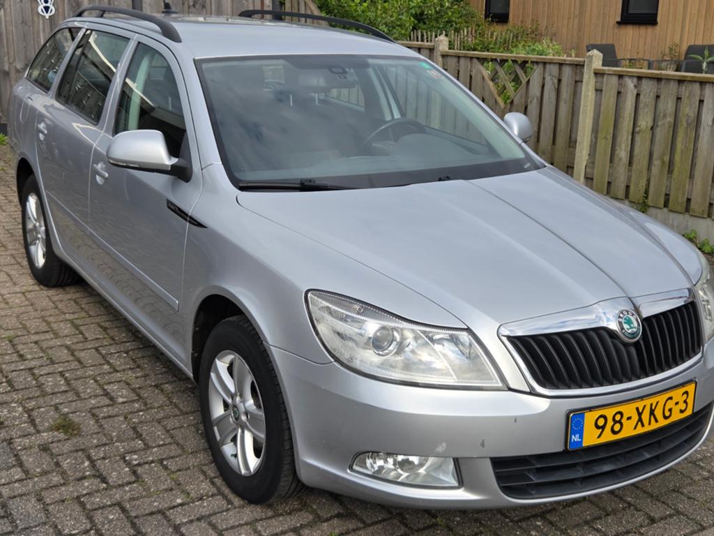 Skoda Octavia 1.2 TSI Combi 2012 Grijs, Voorwielaandrijving, 4 cilinders, Origineel Nederlands, 1200 kg