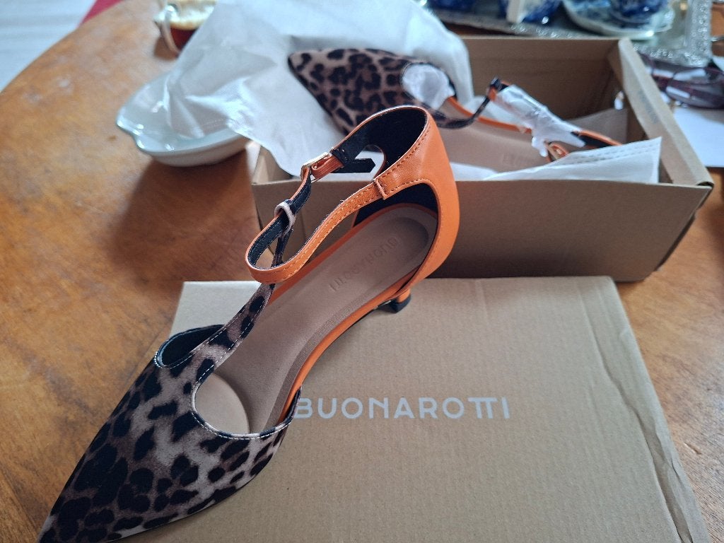 Nieuwe Oranje/Panter Print Pumps - Smalle Leest Maat 37, Ophalen, BUONAROTTI, Pumps, Nieuw