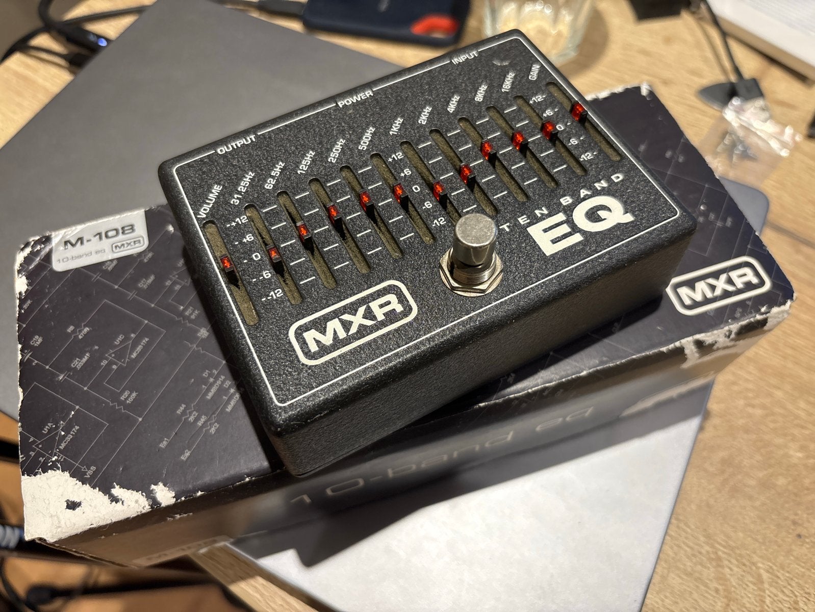 MXR 10 Band Equalizer - Nette staat, met originele verpakkin, Muziek en Instrumenten, Ophalen of Verzenden, Gebruikt, Equalizer