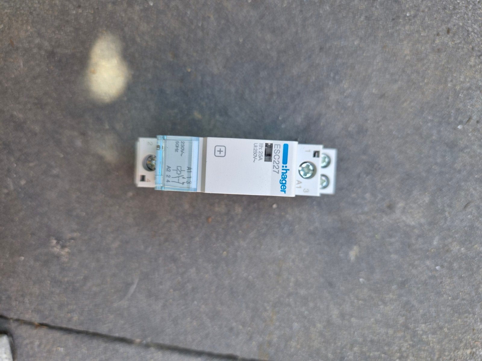 Hager ESC227 Relais - 230V, 25A, 1NO, 1NC 12stuks of 24stuk, Ophalen, Nieuw, Hager, Relais