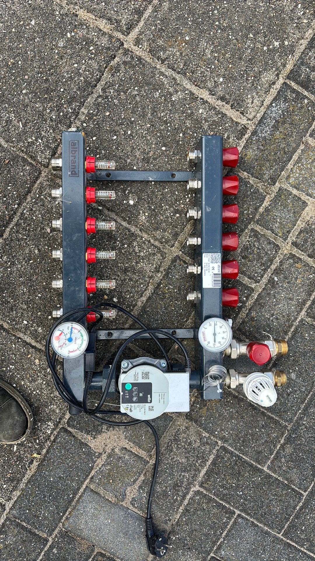 Verdeler vloerverwarming, Ophalen, Gebruikt, Minder dan 30 cm, Overige typen