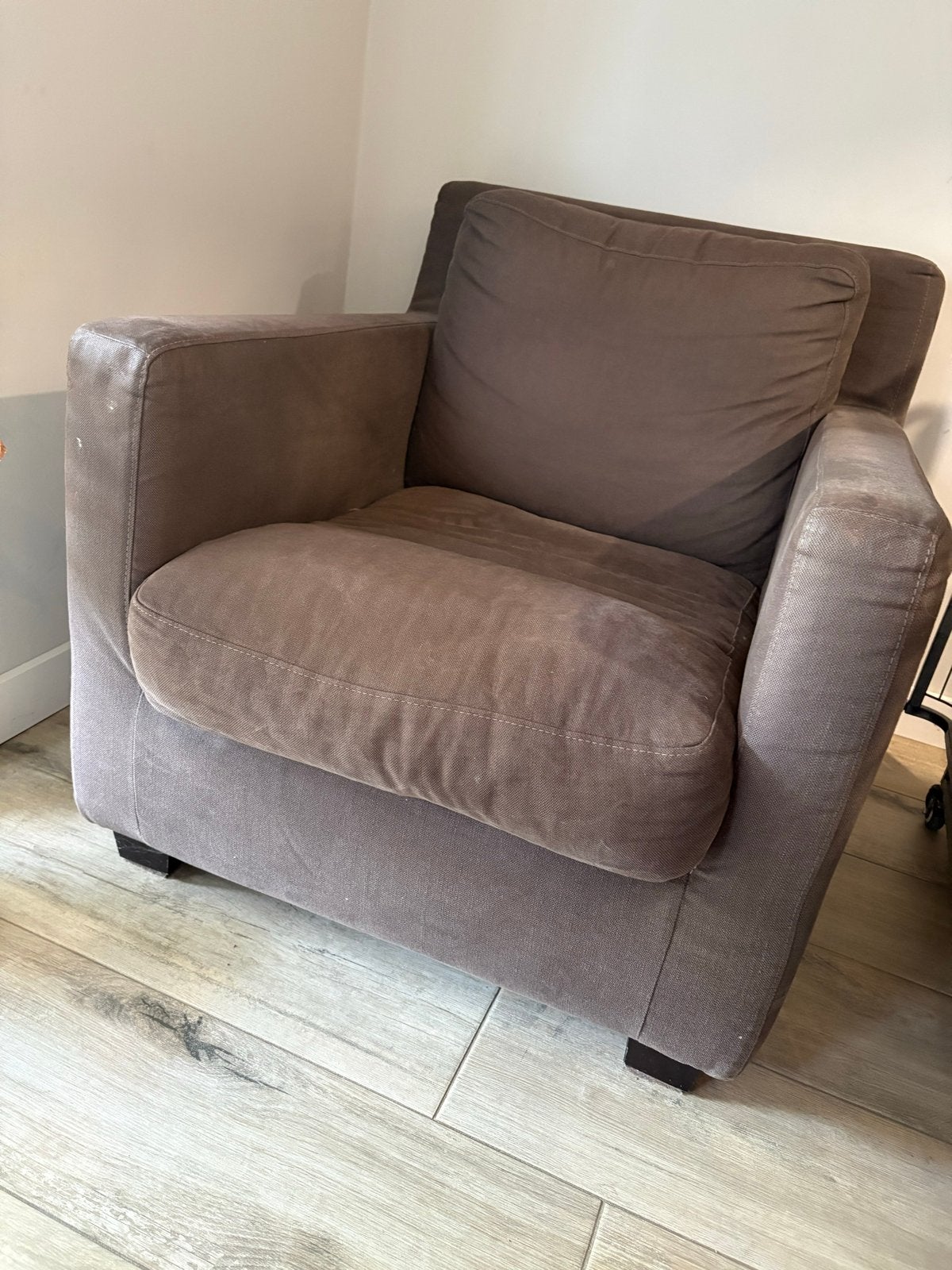 Gratis donkerbruine stoel, 77x95x75, ophalen in Bornsche, Ophalen, Gebruikt, 75 tot 100 cm, 75 tot 100 cm