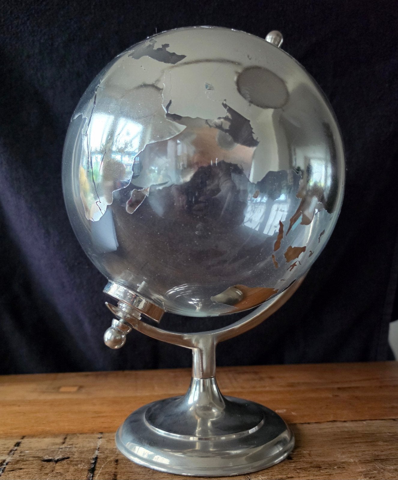 Decoratieve Glazen Wereldbol met Zilverkleurige Voet, Ophalen, Glas, Gebruikt, Draaibaar
