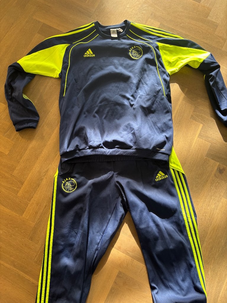 Ajax trainingspak maat XXL 2010/2011, Sport en Fitness, Groter dan maat XL, Ophalen of Verzenden, Gebruikt, Trainingspak