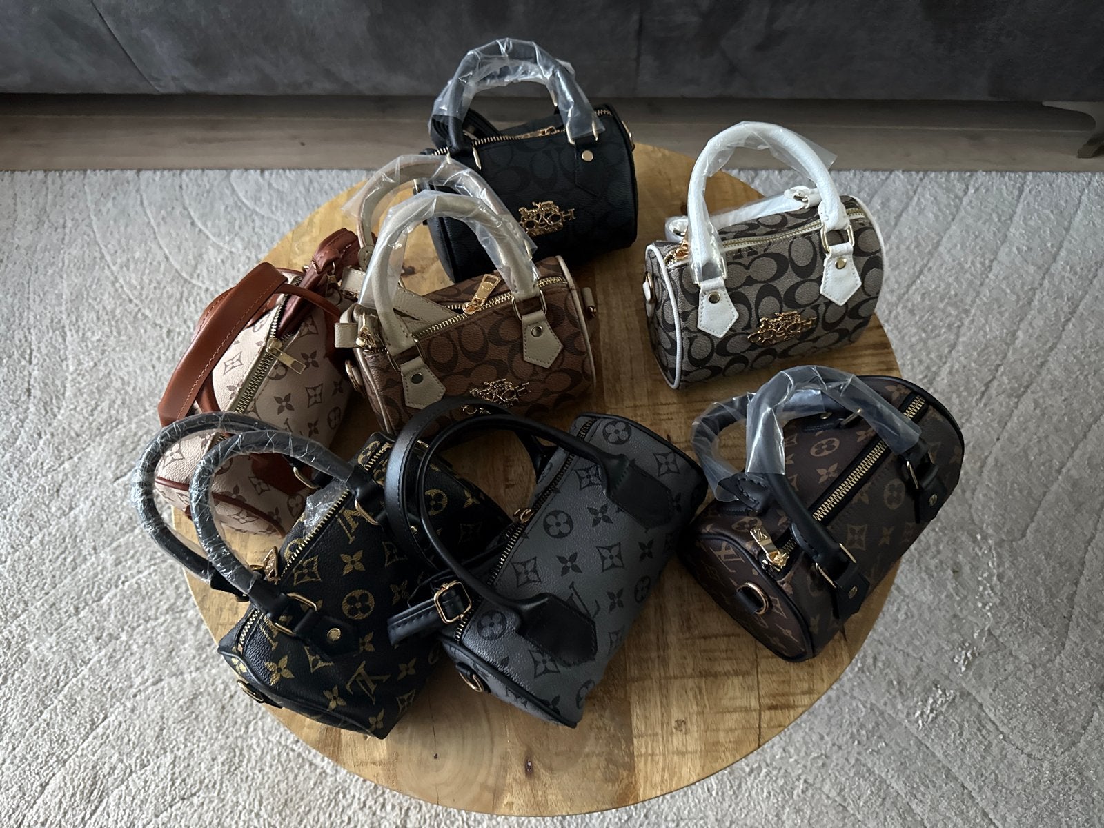 Nieuwe mini handtasjes in diverse kleuren, PER STUK 30 euro., Ophalen of Verzenden, Nieuw, Overige kleuren, Handtas