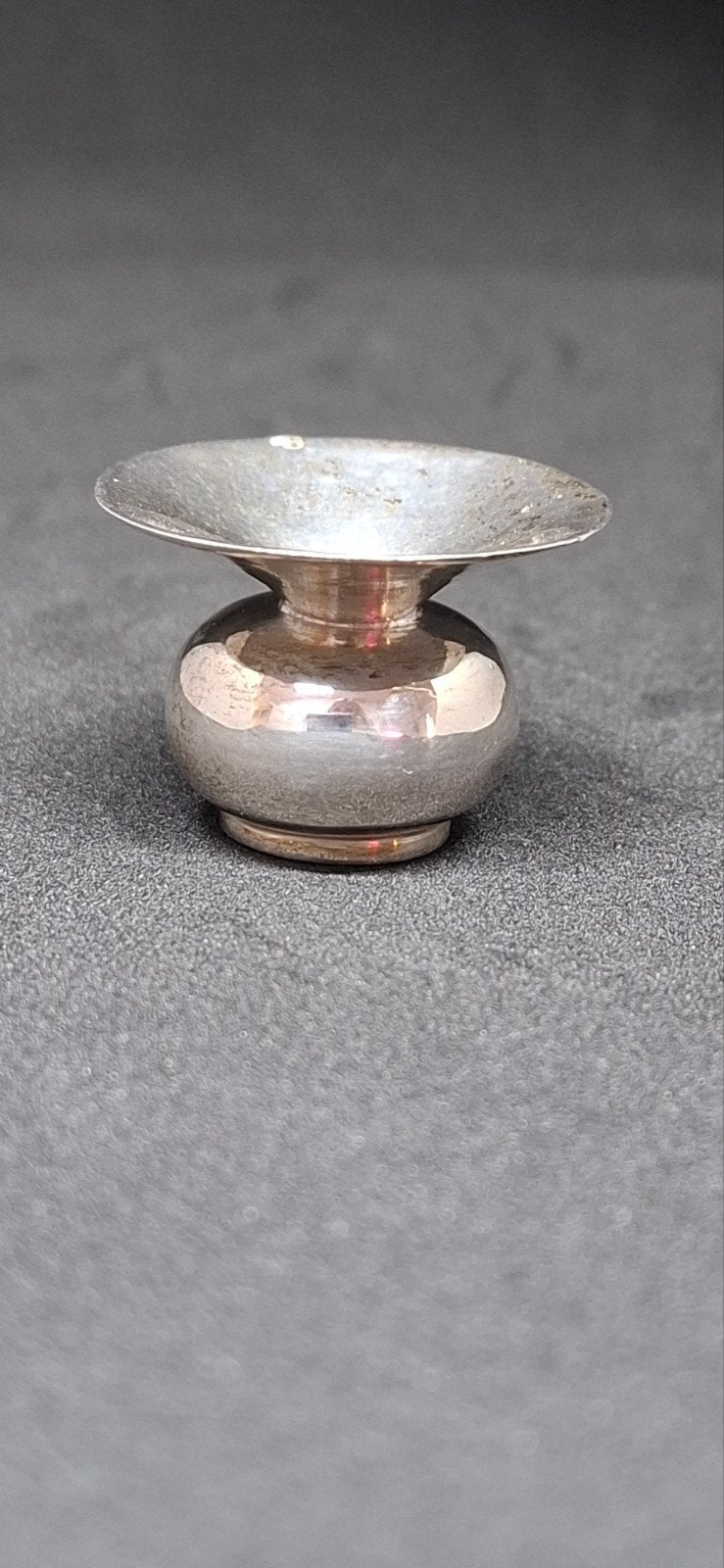 18e eeuws zilveren miniatuur Kwispedoor Amsterdam 1734, Antiek en Kunst, Verzenden, Zilver