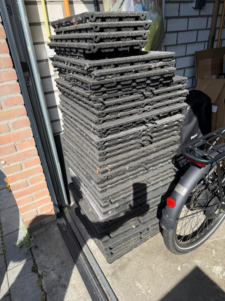 Rubberen tegels gebruikt voor sport 60x60cm, Tuin en Terras, Tegels en Klinkers, Ophalen, Rubber, Overige typen