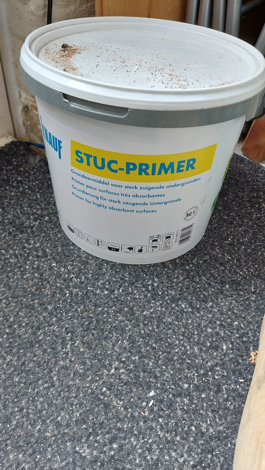 Knauf Stuc-Primer voor sterk zuigende ondergronden, Minder dan 5 liter, Ophalen, Gebruikt, Beige