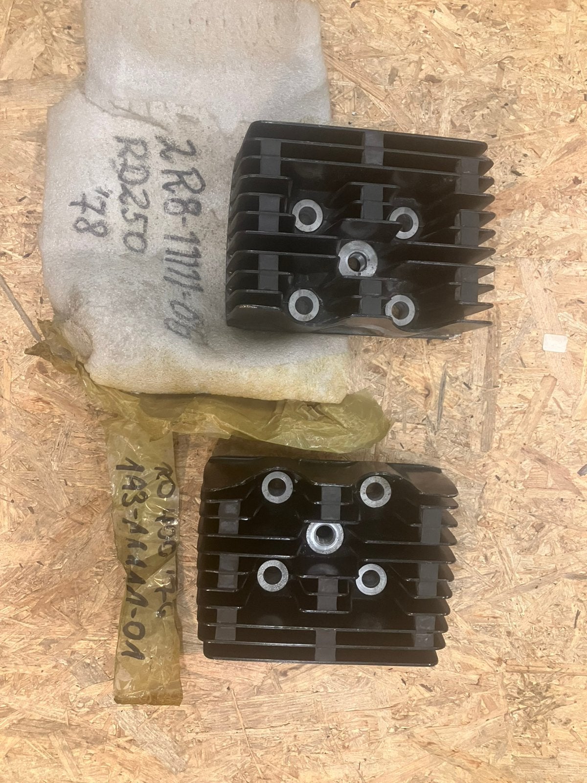 Rd  250/400 cilinderkop nos, Motoren, Ophalen of Verzenden