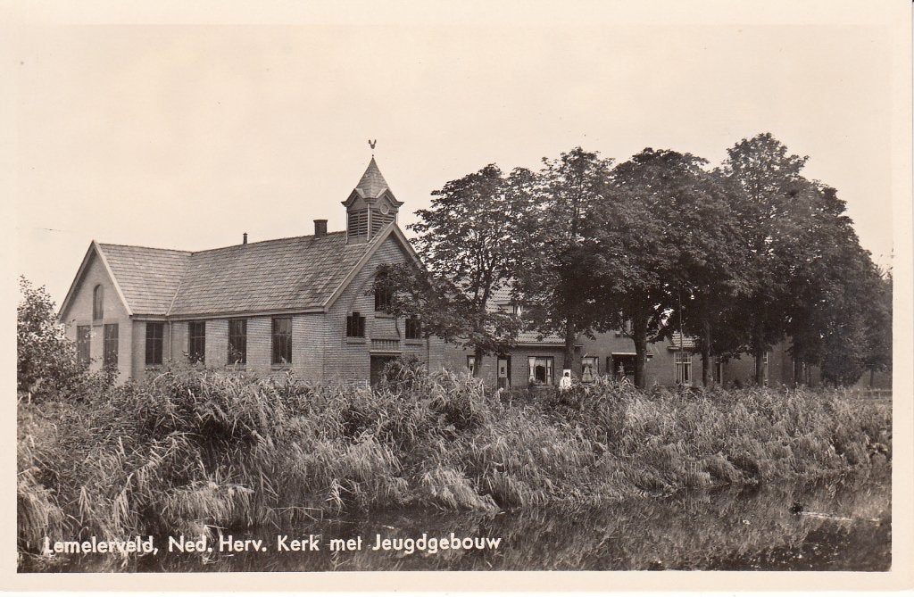 Lemelerveld  -  N.H. Kerk met Jeugdgebouw           =0020=, Ophalen of Verzenden, 1940 tot 1960, Ongelopen, Overijssel