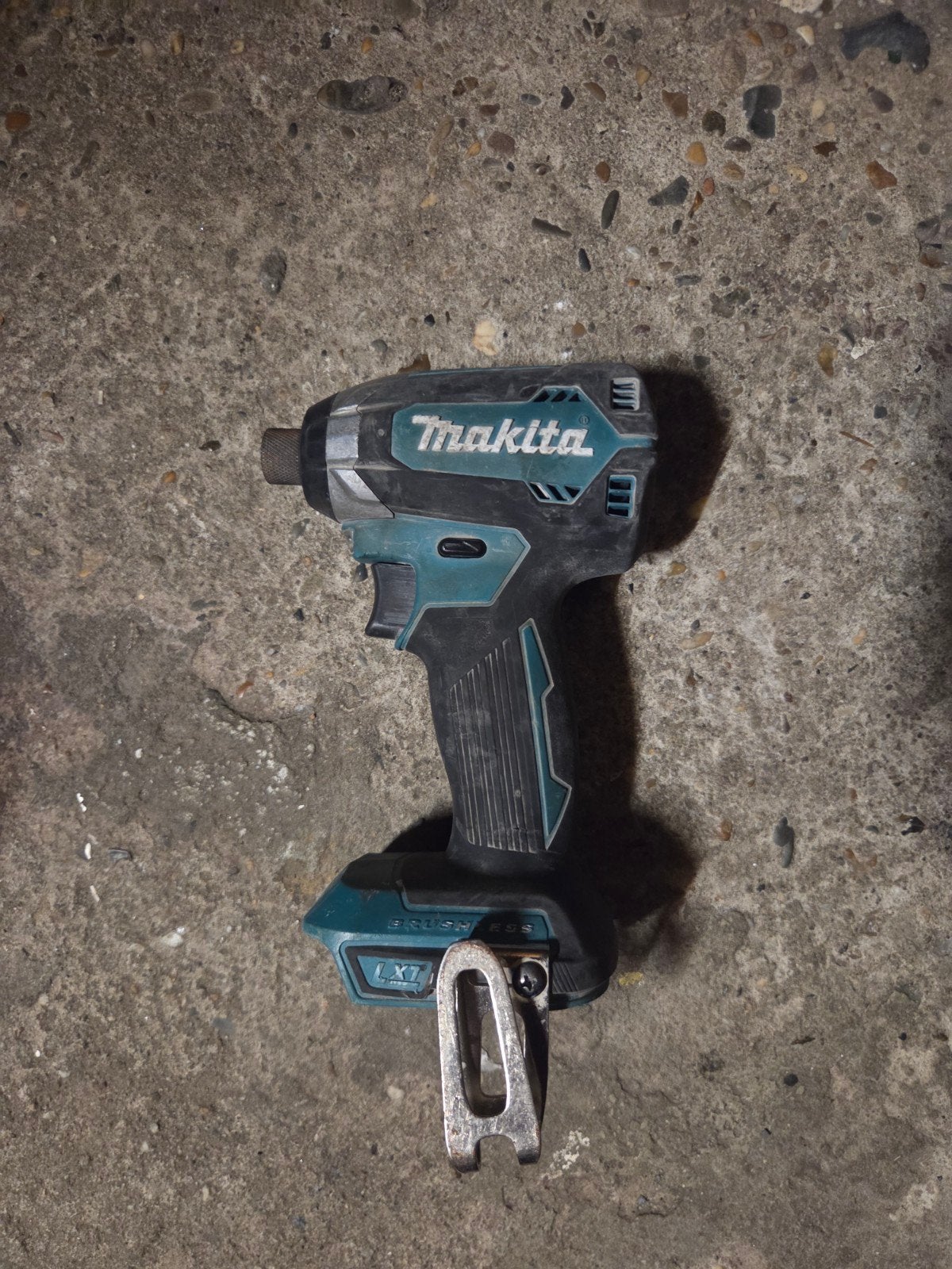 Makita slagschroevendraaier.DTD153, Doe-het-zelf en Verbouw, Gereedschap | Boormachines, Ophalen of Verzenden, Boor- en Schroefmachine