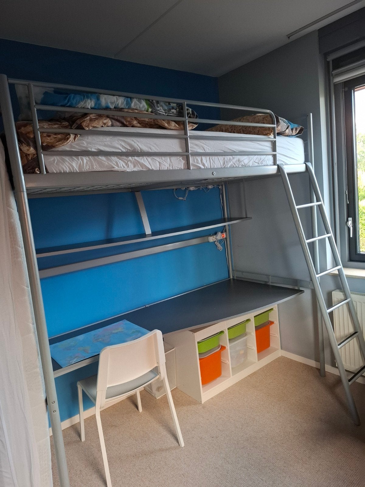 Hoogslaper met bureau, trapje en plank- Grijs metaal Ikea, Ophalen, Gebruikt, Eenpersoons, 200 cm