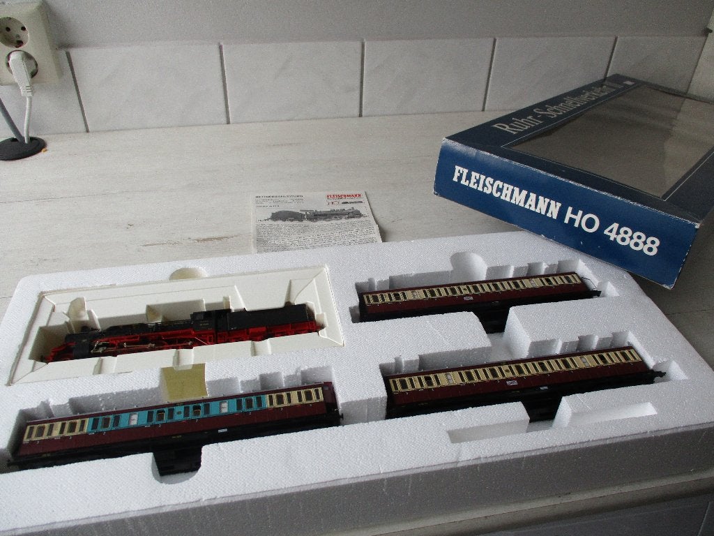 Fleischmann Set Ruhr- Schnellverkehr II no 4888, Treinset, Gelijkstroom, Fleischmann, Ophalen of Verzenden
