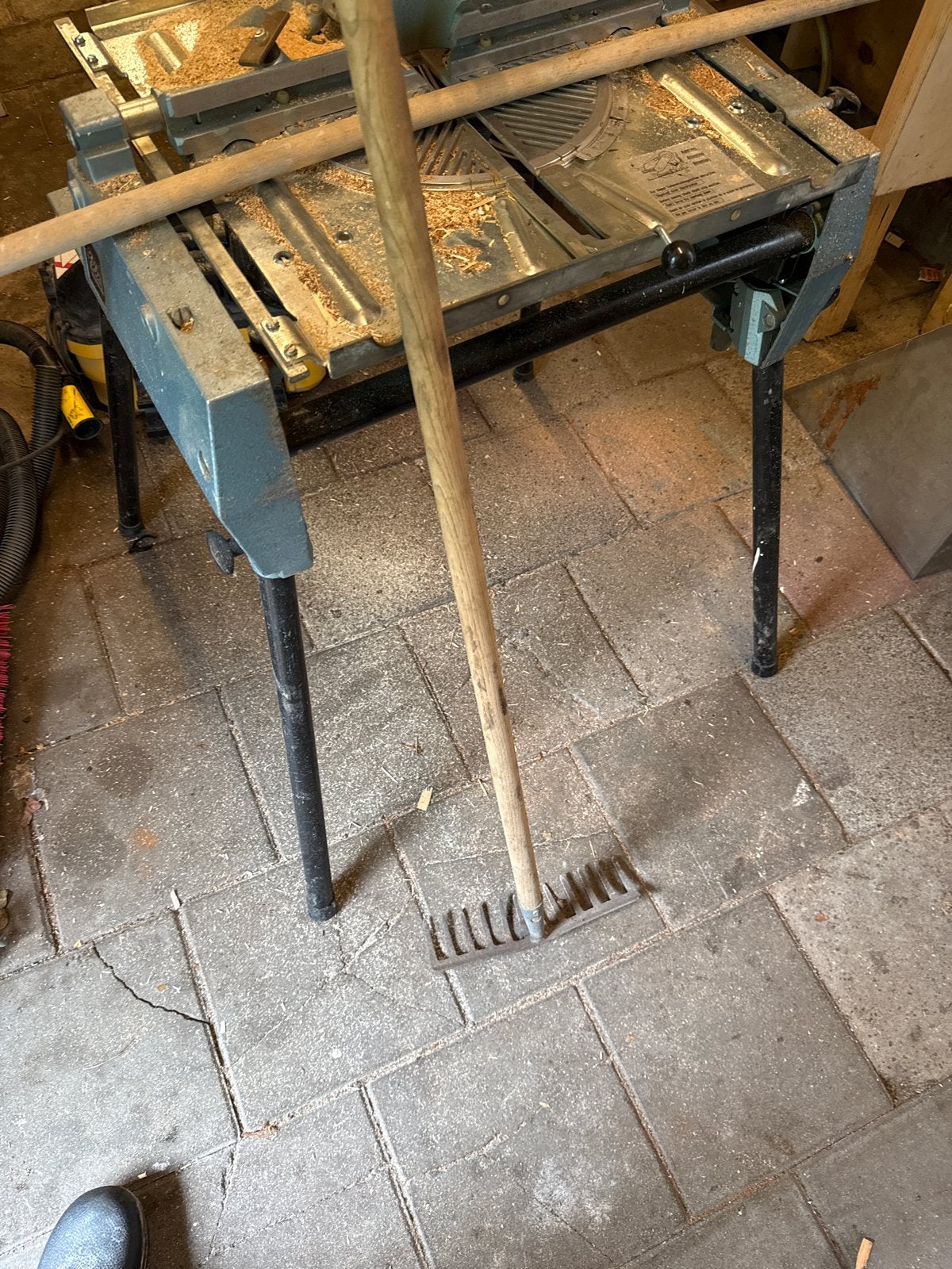 Hark - Tuinhark met houten steel, Ophalen, Gebruikt, Hark
