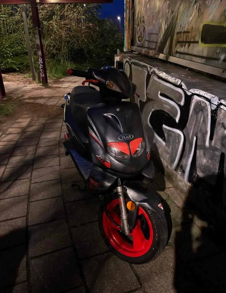 Tgb 303 rs, Ophalen, Tweetakt, Maximaal 45 km/u, Zo goed als nieuw